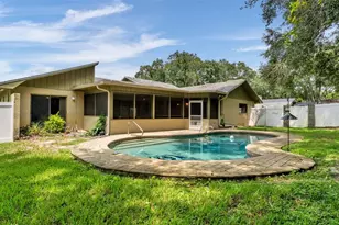 717 Woodhill Dr, Lakeland, FL 33813 - Photo 3
