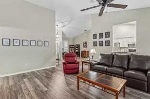 2985 Vintage View Cir, Lakeland, FL 33812 - Photo 7