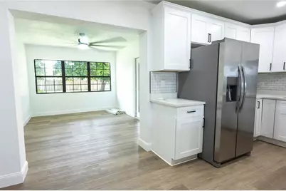 4104 W Wisconsin Avenue, Tampa, FL 33616 - Photo 9