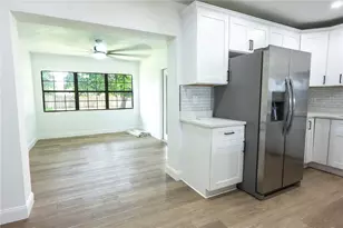 4104 W Wisconsin Ave, Tampa, FL 33616 - Photo 9