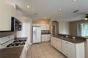 6520 Bridgecrest Dr, Lithia, FL 33547 - Photo 11
