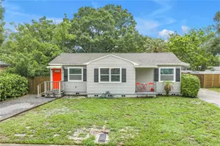 416 61st Ave NE, Saint Petersburg, FL 33703 - Photo 1