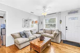 416 61st Ave NE, Saint Petersburg, FL 33703 - Photo 7