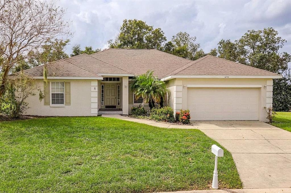6719 Highlands Creek Blvd main architectural view