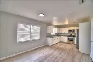 105 Byron Pl, Winter Haven, FL 33884 - Photo 5