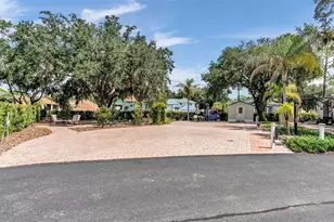 16325 Cherry Tree Ct, Clermont, FL 34714 - Photo 1