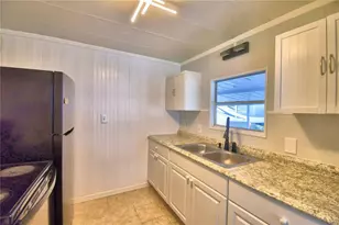 217 Grove Ridge Dr, Winter Haven, FL 33880 - Photo 15