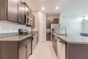13009 Majestic Garden Ln, Riverview, FL 33579 - Photo 5