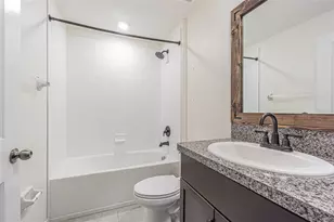 13009 Majestic Garden Ln, Riverview, FL 33579 - Photo 9