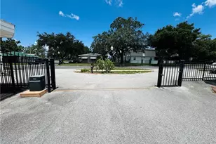 2121 Lakeview Dr, Sebring, FL 33870 - Photo 15