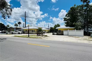 2121 Lakeview Dr, Sebring, FL 33870 - Photo 1