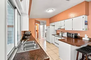 2240 Sea Island Cir N, Lakeland, FL 33810 - Photo 9
