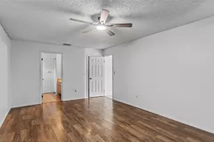 1306 Borden Ct, Valrico, FL 33594 - Photo 15
