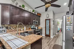 1411 Ashbury Ct, Lakeland, FL 33809 - Photo 9