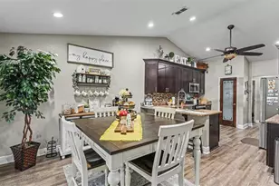 1411 Ashbury Ct, Lakeland, FL 33809 - Photo 3