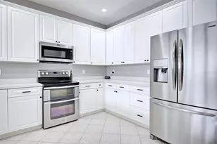 2856 Meridian Point Ln, Lakeland, FL 33812 - Photo 21