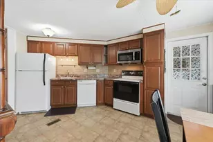 1610 Reynolds Rd, Lakeland, FL 33801 - Photo 3