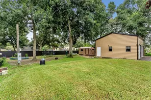 2690 Shiner Dr, Lake Wales, FL 33898 - Photo 3