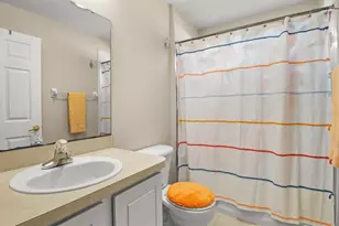 3833 Whistlewood Cir, Lakeland, FL 33811 - Photo 9