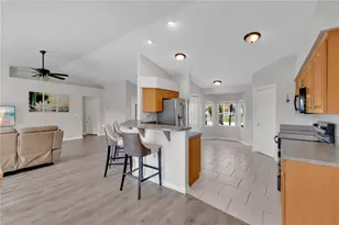 6315 Hampton Pointe Cir, Lakeland, FL 33813 - Photo 5