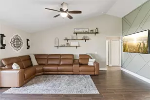 925 Lochland Loop, Bartow, FL 33830 - Photo 7