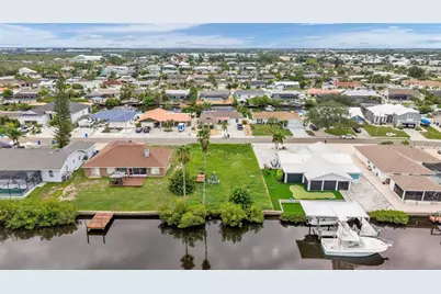 6510 Santiago Court, Apollo Beach, FL 33572 - Photo 13