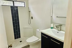 1836 N Crystal Lake Dr, Lakeland, FL 33801 - Photo 11