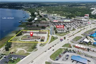 1001 Lakeview Dr, Sebring, FL 33870 - Photo 3