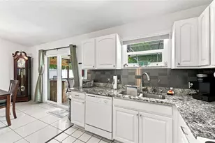 133 Rebecca Dr NE, Winter Haven, FL 33881 - Photo 15