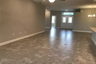 1437 Cypress View Ln, Lakeland, FL 33811 - Photo 9