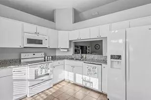 5563 Starling Loop, Lakeland, FL 33810 - Photo 7