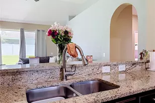 8230 Woodvine Cir, Lakeland, FL 33810 - Photo 19
