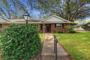 2021 Charnes Dr, Lakeland, FL 33813 - Photo 7