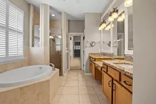 8281 Lake James Dr, Lakeland, FL 33810 - Photo 23