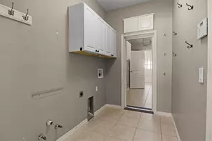 8281 Lake James Dr, Lakeland, FL 33810 - Photo 35