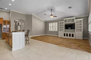8281 Lake James Dr, Lakeland, FL 33810 - Photo 13