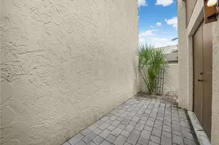 1880 N Crystal Lake Dr, Lakeland, FL 33801 - Photo 13