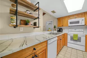 1880 N Crystal Lake Dr, Lakeland, FL 33801 - Photo 9