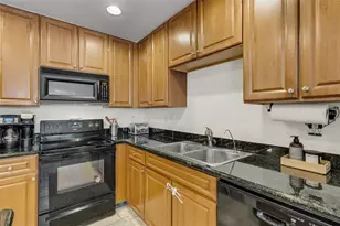9872 Meadow Field Cir, Tampa, FL 33626 - Photo 11