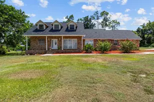 1715 Lake Miriam Dr, Lakeland, FL 33813 - Photo 1