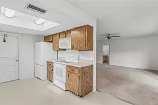 1050 Bearcreek Dr, Bartow, FL 33830 - Photo 9