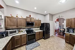 1236 Evergreen Park Cir, Lakeland, FL 33813 - Photo 17