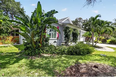 652 Kenneth Way, Tarpon Springs, FL 34689 - Photo 3