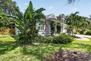652 Kenneth Way, Tarpon Springs, FL 34689 - Photo 3