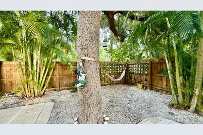 652 Kenneth Way, Tarpon Springs, FL 34689 - Photo 43
