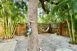 652 Kenneth Way, Tarpon Springs, FL 34689 - Photo 43