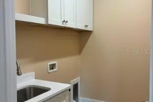 1137 Dorothy St, Lakeland, FL 33815 - Photo 9