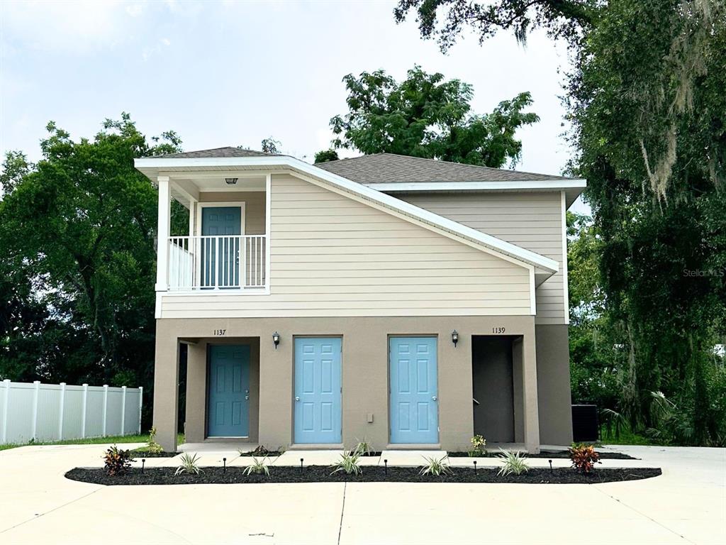 1139 Sycamore St - 1139 Sycamore St, Lakeland, FL 33815 Luxury Property | Jose Angel Pina