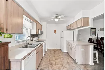 1837 Prairie Dunes Circle S, Lakeland, FL 33810 - Photo 13