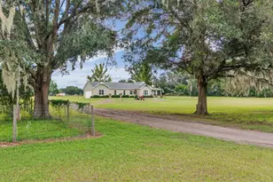 36431 Florrie Mae Ln, Dade City, FL 33523 - Photo 49